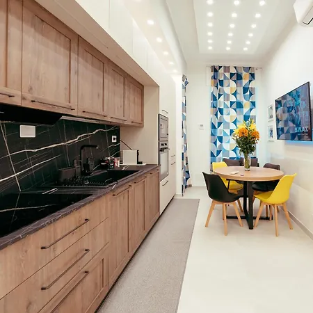 30' Walk Vatican & Stadium Art, Smart Home *