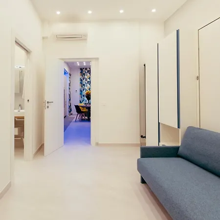 30' Walk Vatican & Stadium Art, Smart Home * Rom